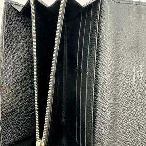 LOUIS VUITTON Epi Sarah Wallet